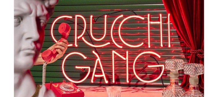 Crucci Gang verwandelt auf heute erscheinender EP deutschsprachige Pop- und Indie-Songs in italienische Evergreens!